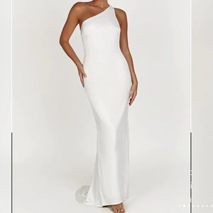 MESHSKI Harper One Shoulder Gown Size S - White